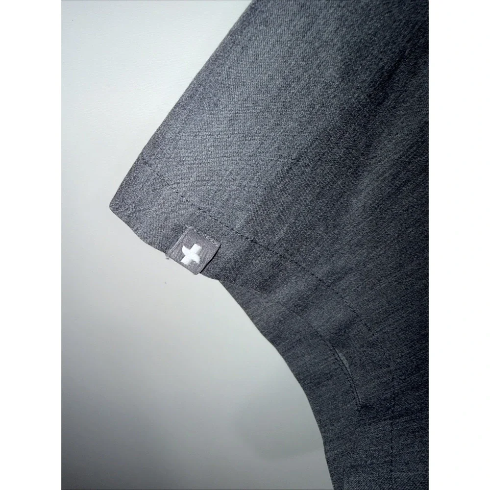 FIGS Mens Chisec Three-Pocket Scrub Top Size Medium Gray Style # TM3000